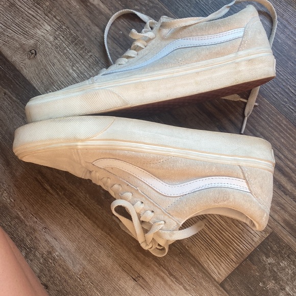 Vans - Picture 4 of 8